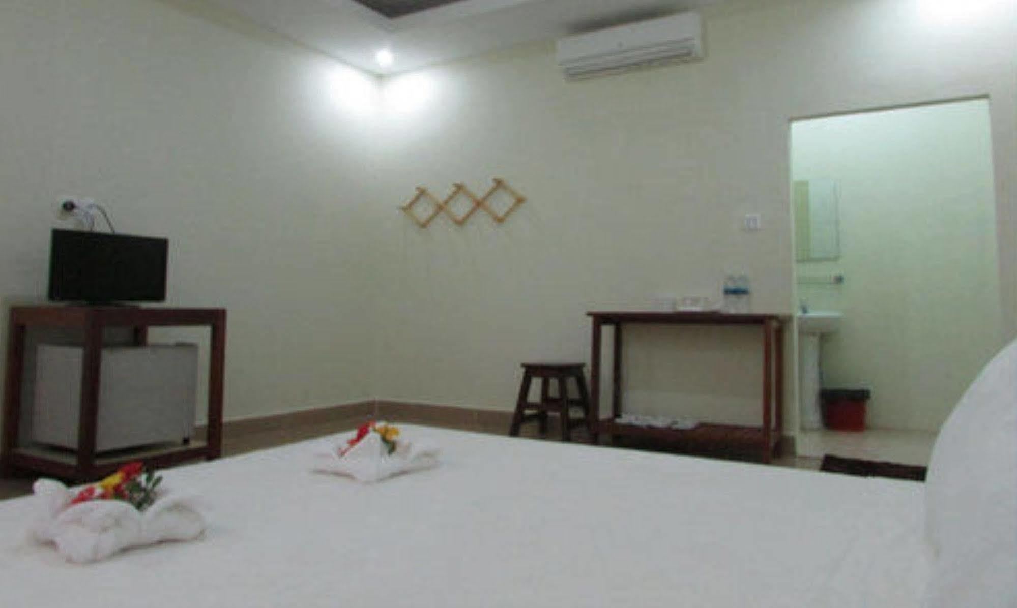 Manita Anna Guesthouse Jullyanna Before Сиханоуквил Екстериор снимка